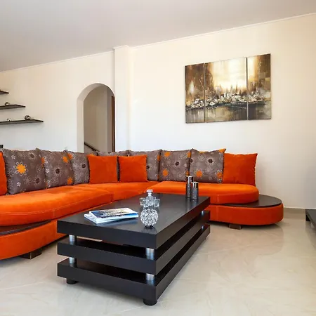 Artemis A&b Villa *