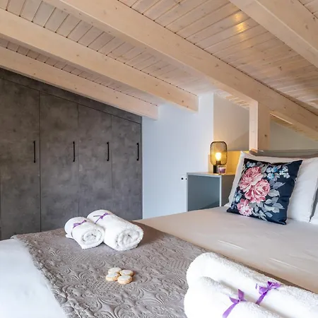 Βίλα Artemis A&b *